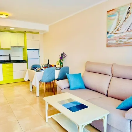 Sunny Beautiful Sea View, Large Sunny Terrace Appartement *
